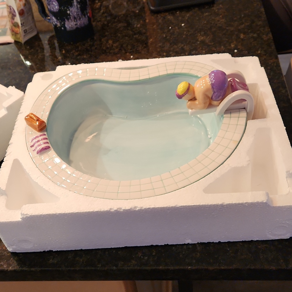 Vintage Lotus 1995 swimming woman chips and salsa bowl